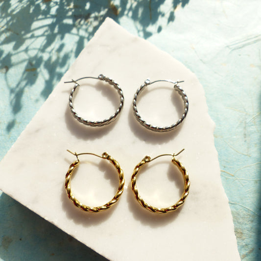 Gedrehte Gold-Silber-Creolen aus Edelstahl