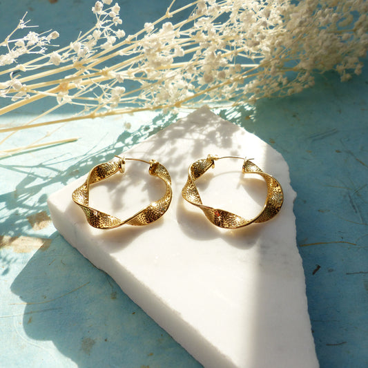 Vintage Twist-Reifen mit Glitzereffekt aus vergoldetem Edelstahl