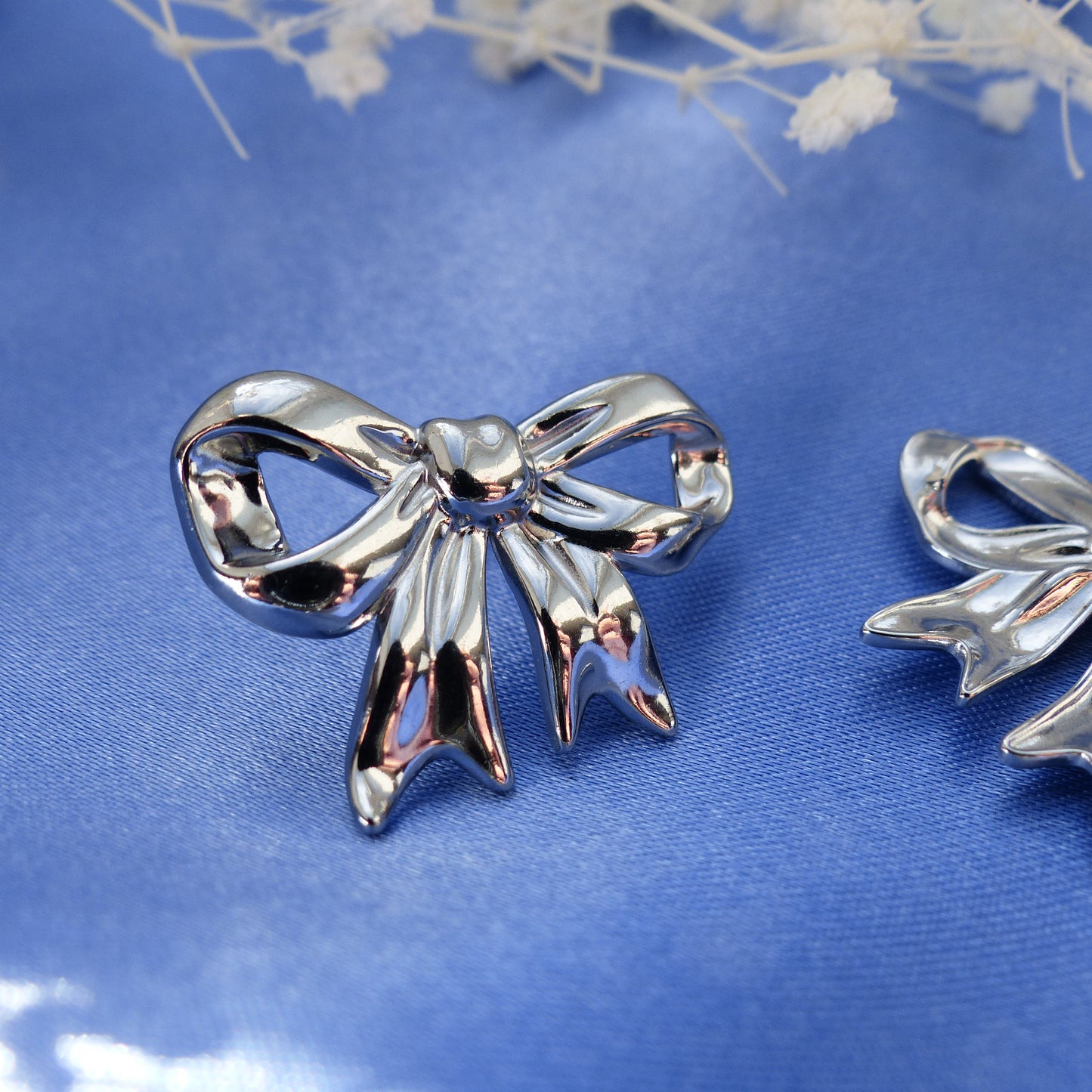 Silberne Schleifenohrringe Stecker