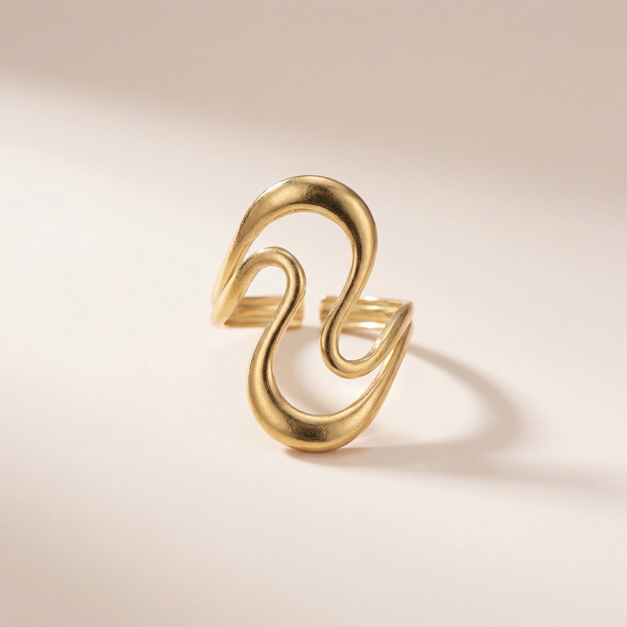 Geschwungene Doppelschleife Ring