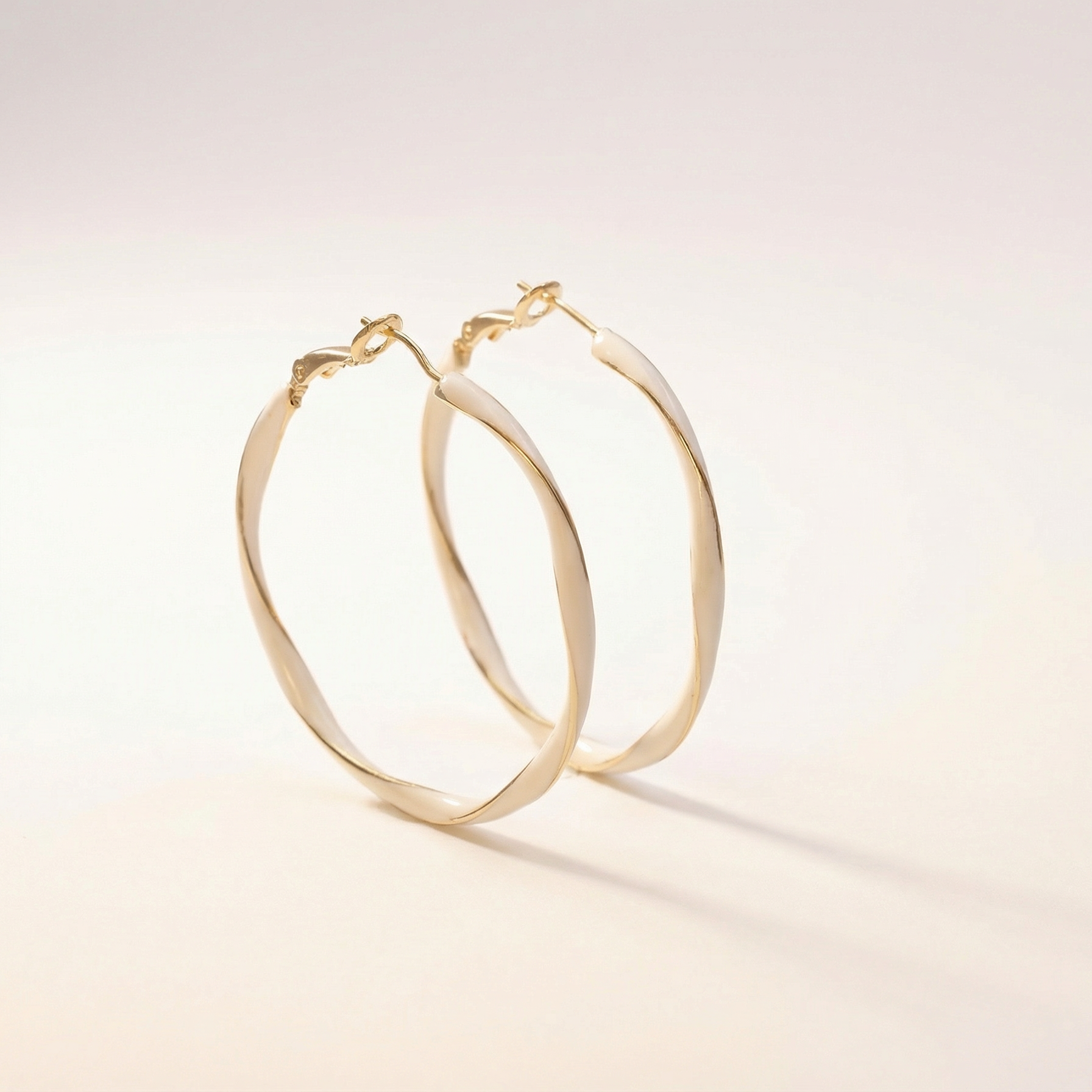 Twisted Emaille Creolen