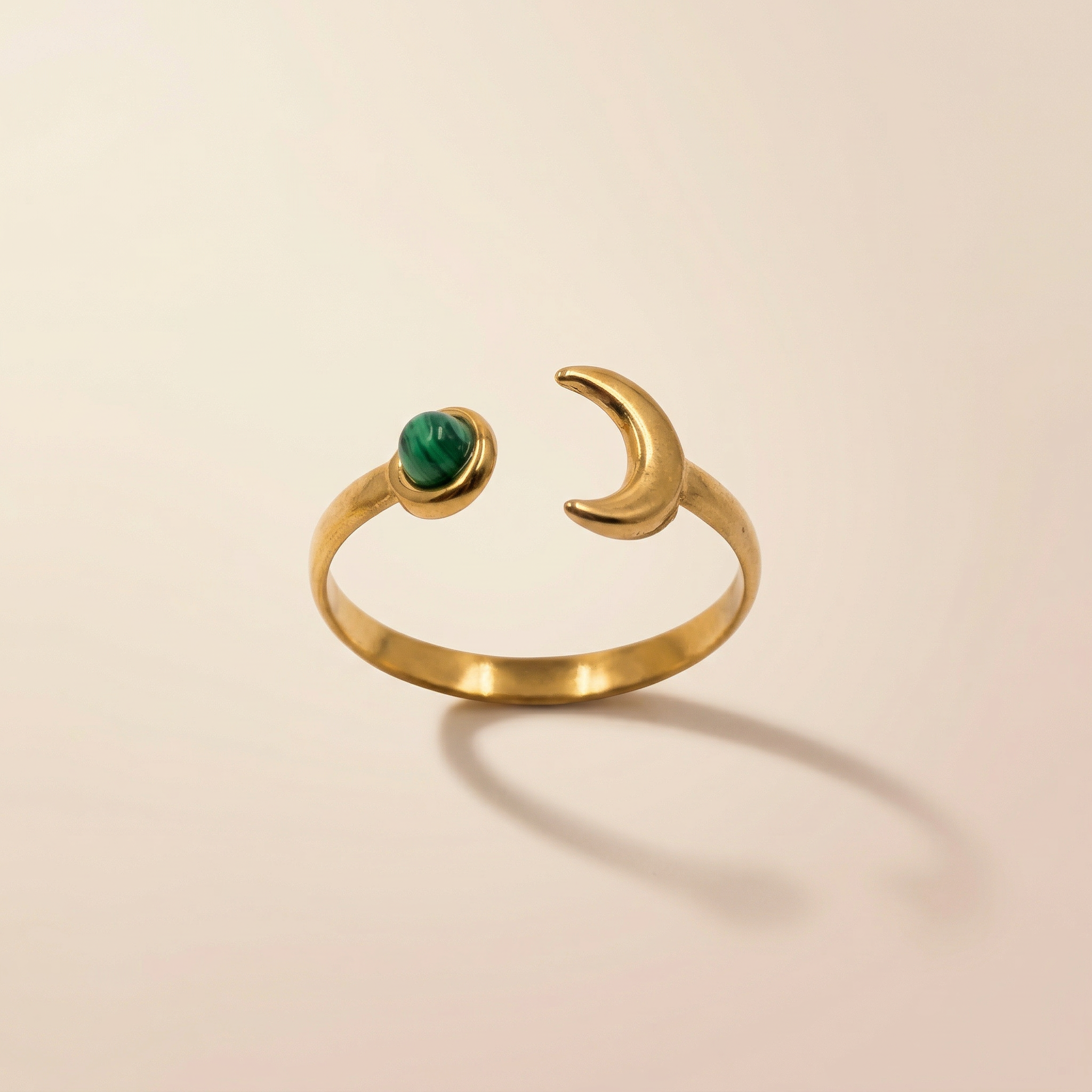 Halbmond mit Steinchen Ring