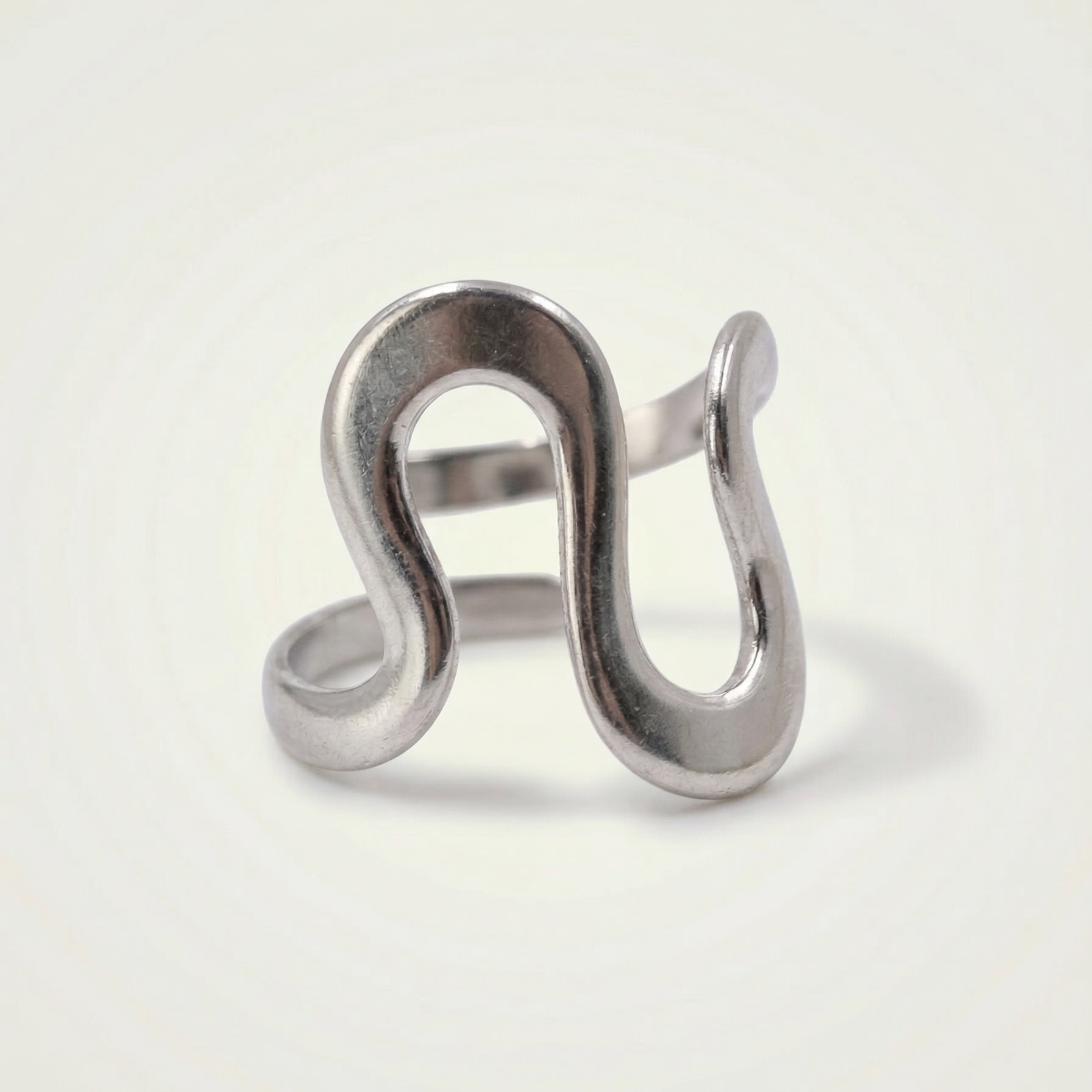 Geschwungener Wellen Ring