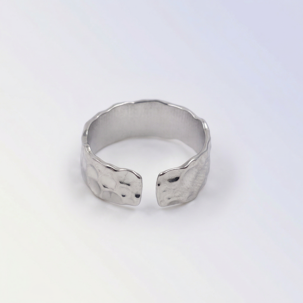 Gehämmerter Struktur Ring