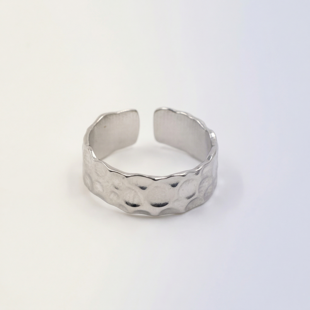 Gehämmerter Struktur Ring