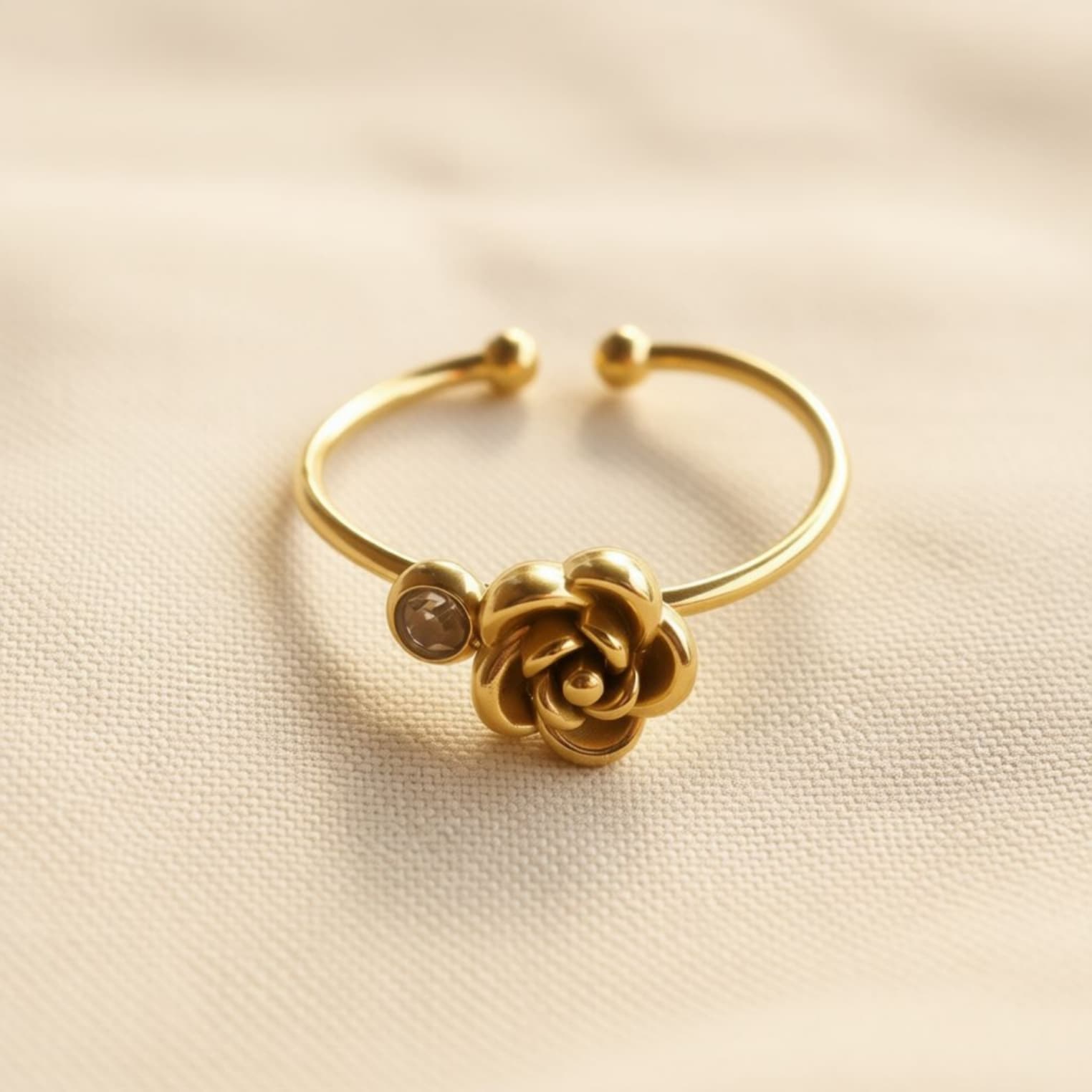 Rosen Ring Kristallstein