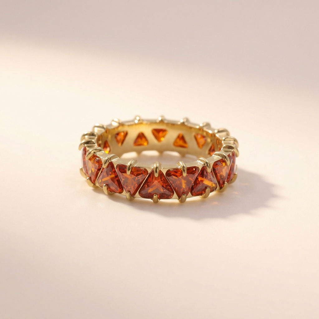 Strahlender Amberfarbener Eternity Ring
