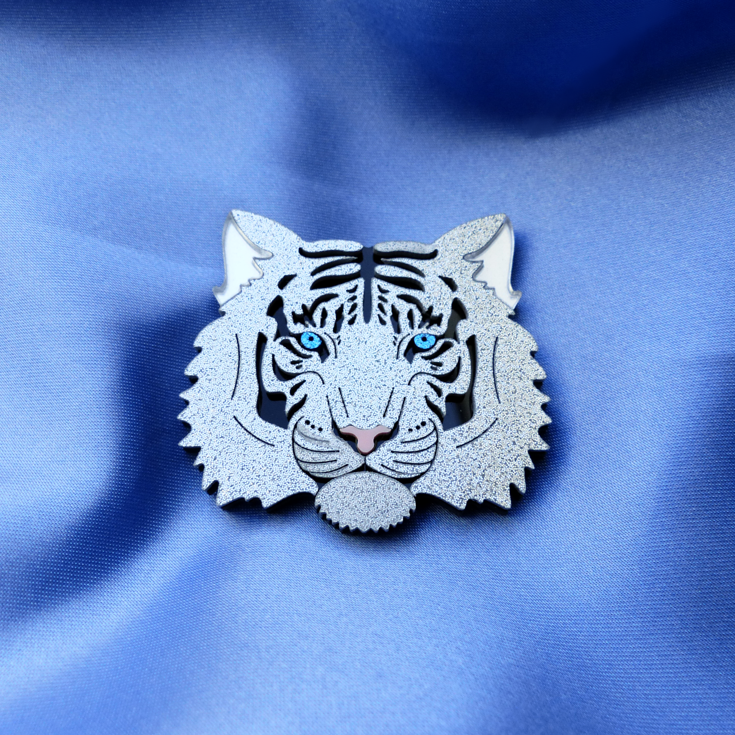 Majestätischer Tiger Brosche