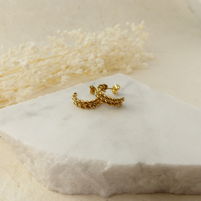 Kleine goldene Doppeltwist-Creolen