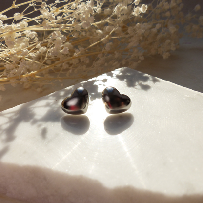 Zarte Herzchen-Stecker aus Edelstahl