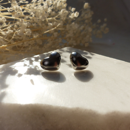 Zarte Herzchen-Stecker aus Edelstahl