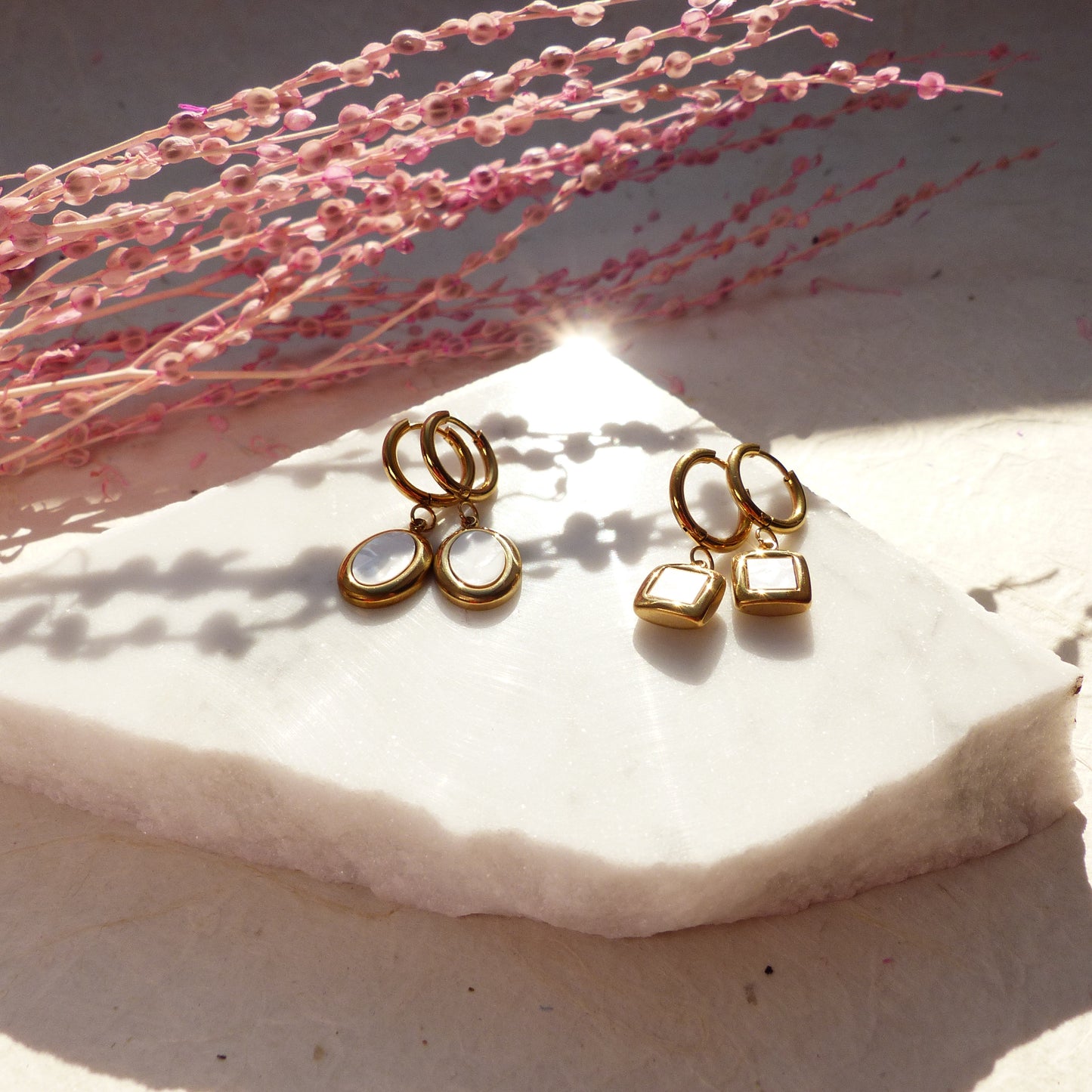 Perlmutt-Anhänger aus vergoldetem Edelstahl