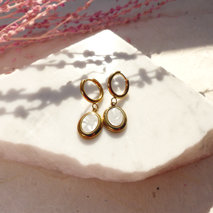 Perlmutt-Anhänger aus vergoldetem Edelstahl