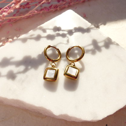 Perlmutt-Anhänger aus vergoldetem Edelstahl