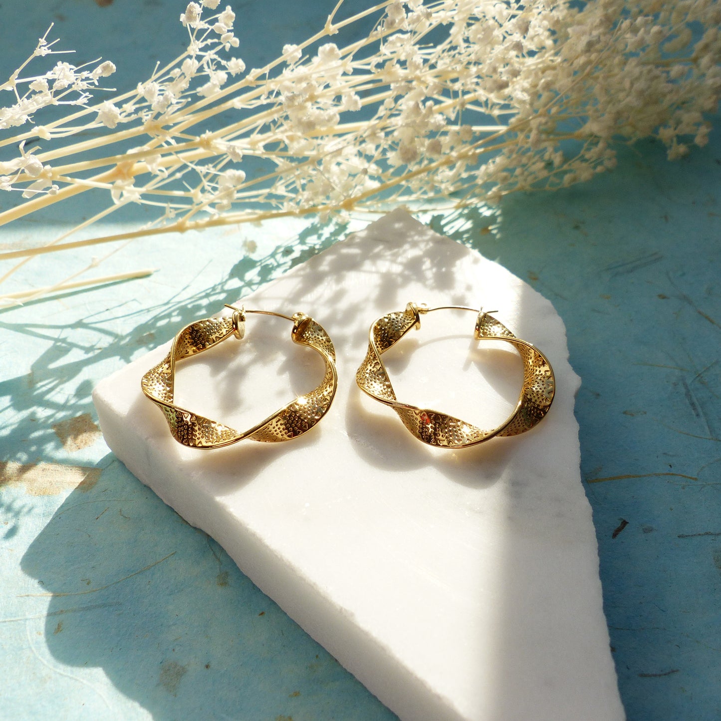 Vintage Twist-Reifen mit Glitzereffekt aus vergoldetem Edelstahl