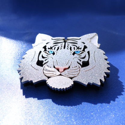 Tiger Brosche – Silber mit Blauen Augen