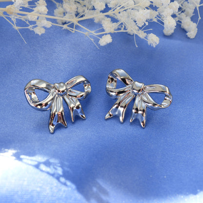 Silberne Schleifenohrringe Stecker