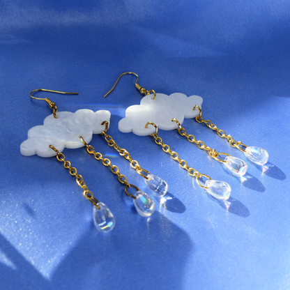 Kleine Wolke Ohrringe mit Tropfen