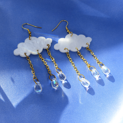 Kleine Wolke Ohrringe mit Tropfen