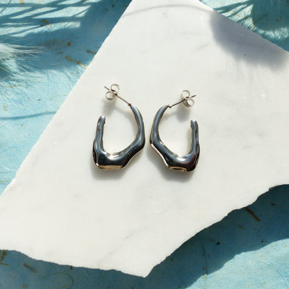 Organische Silberhaken-Ohrringe aus Edelstahl
