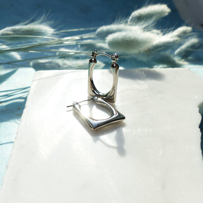 Kleine eckige Creolen abgerundet aus Edelstahl