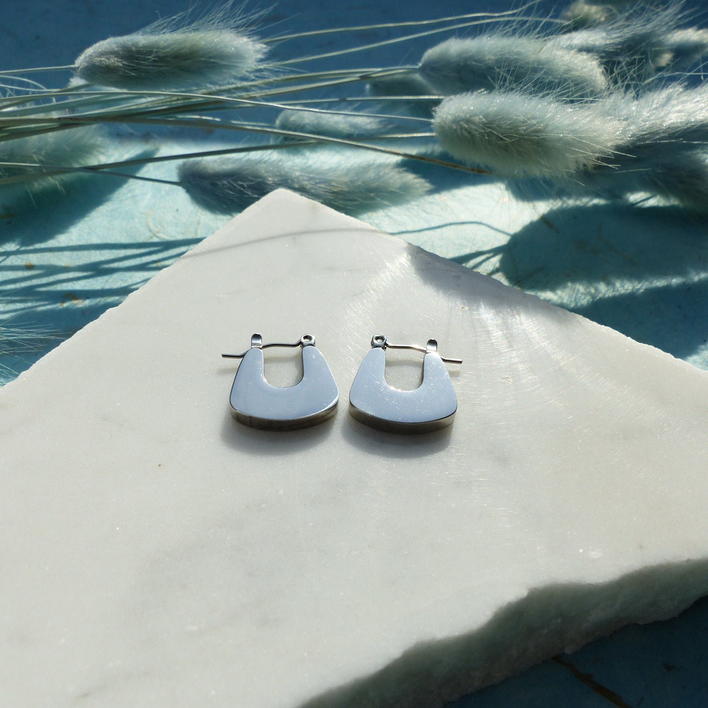 Minimalistischen Bogen-Ohrringe aus Edelstahl