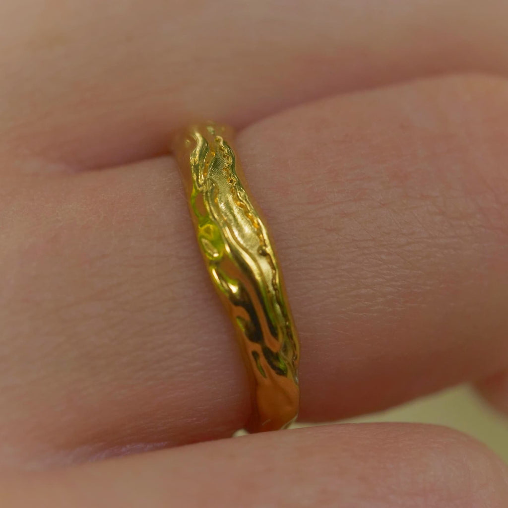 Schmaler Crumple Ring